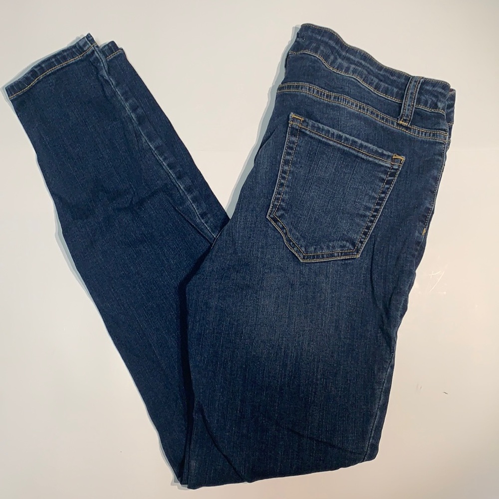 EUC Cello Distressed Ankle Jeans